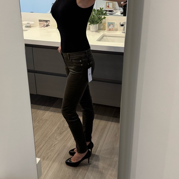 Designer pant - Picture 3 of 6